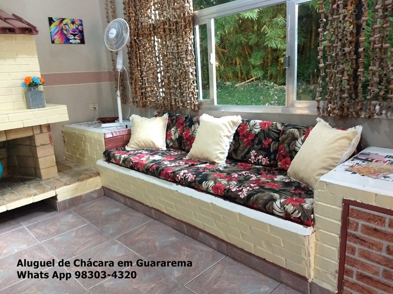 alugar-chacara-com-piscina-em-guararema-para-festas